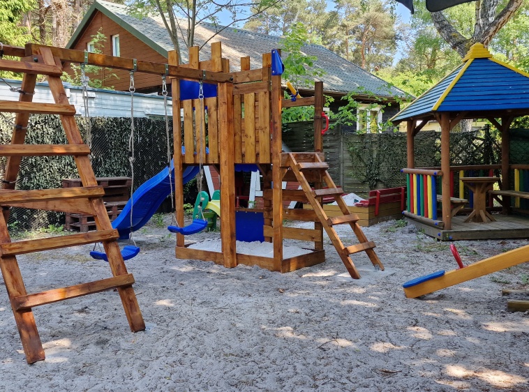 Domki Holenderskie BEBE Plac zabaw