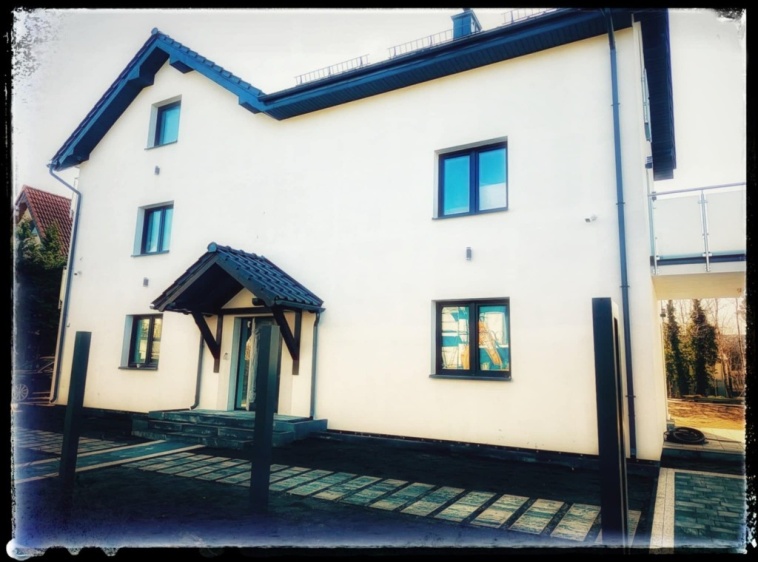 Wynajem pokoi i apartament&oacute;w u Harrego 