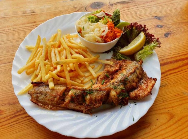 Smażalnia ryb u KASZUBA 